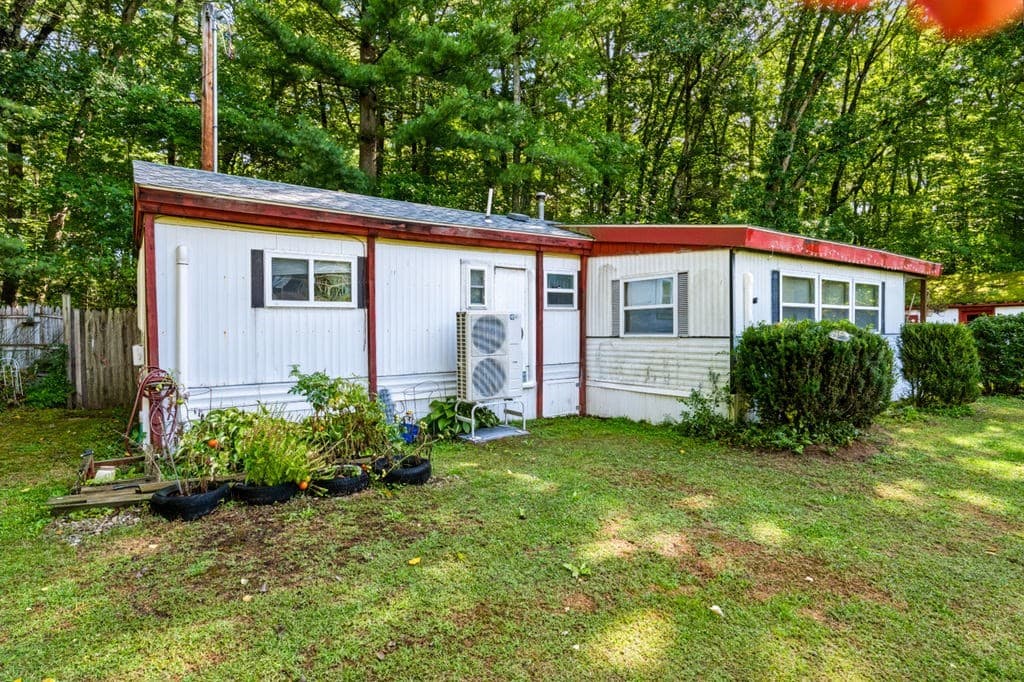Residential at 6 Learned Lane, Salisbury MA 01952, Salisbury, photo 12 of 36
