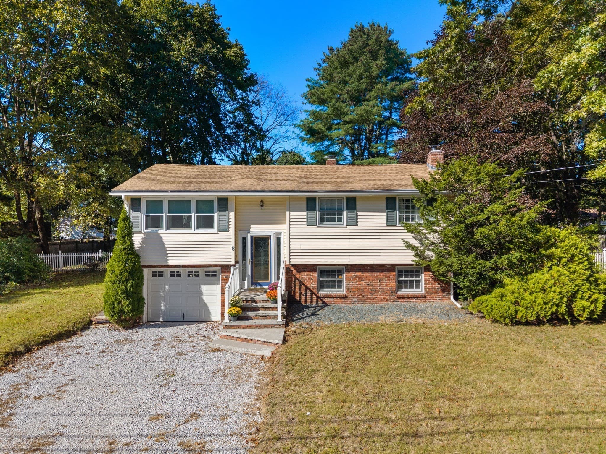 Single Family Residence at 8 Yale St, Groveland MA 01834, Groveland, photo 2 of 29