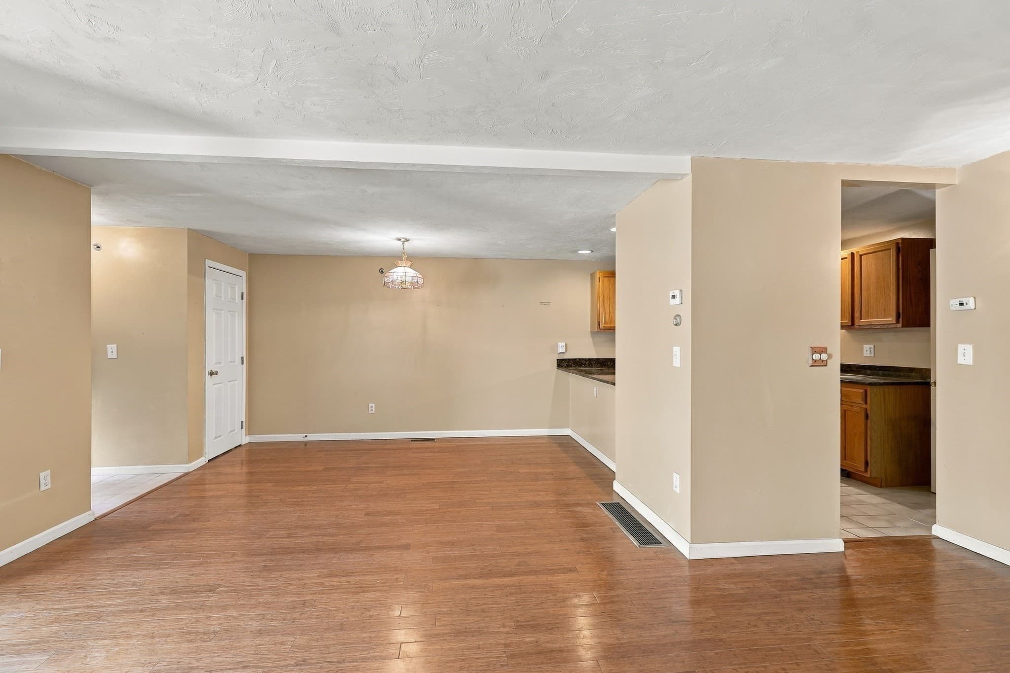 Condominium at 175 Littleton Road # B6, Chelmsford MA 01824, Chelmsford, photo 4 of 24