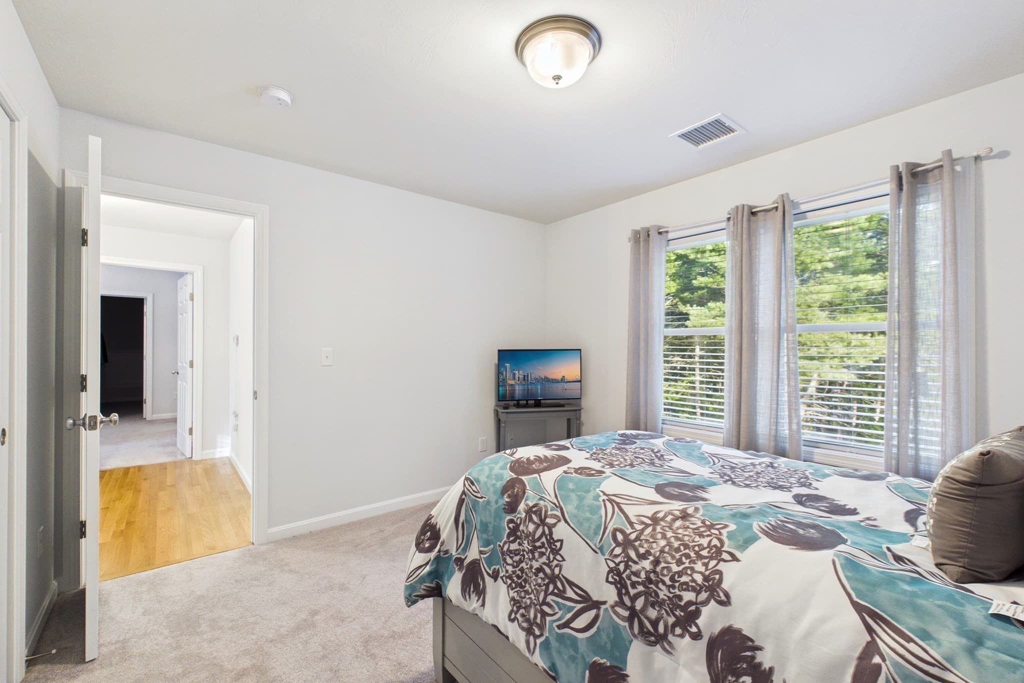 Single Family Residence at 232 Collins Corner Rd, Dartmouth MA 02747, Dartmouth, photo 23 of 42