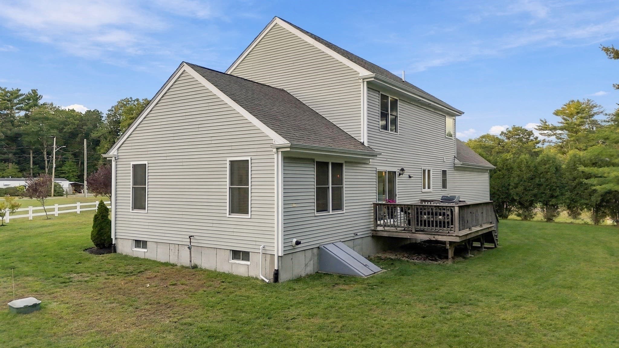 Single Family Residence at 232 Collins Corner Rd, Dartmouth MA 02747, Dartmouth, photo 30 of 42
