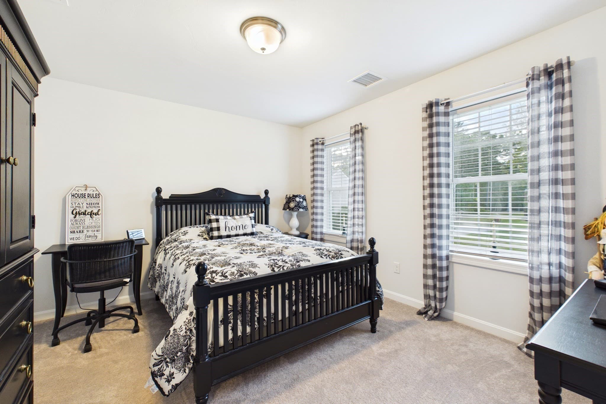 Single Family Residence at 232 Collins Corner Rd, Dartmouth MA 02747, Dartmouth, photo 25 of 42