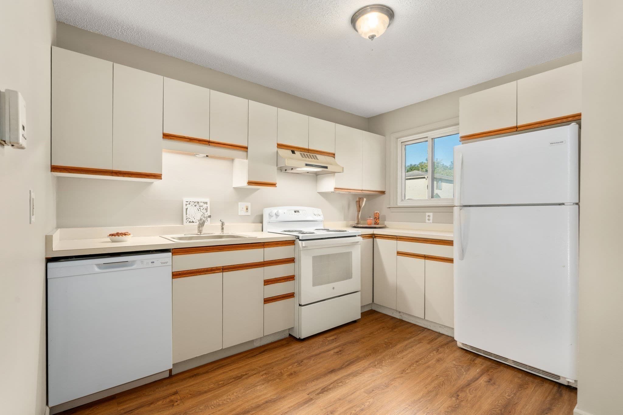 Condominium at 170 E Hadley Rd # 74, Amherst MA 01002, Amherst, photo 11 of 34