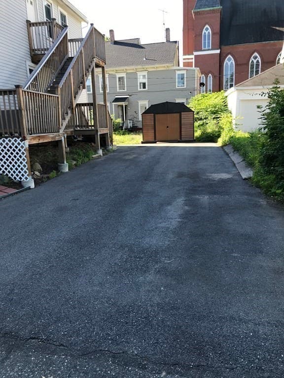 4 Family at 8-10 School St, Amesbury MA 01913, Amesbury, photo 10 of 10