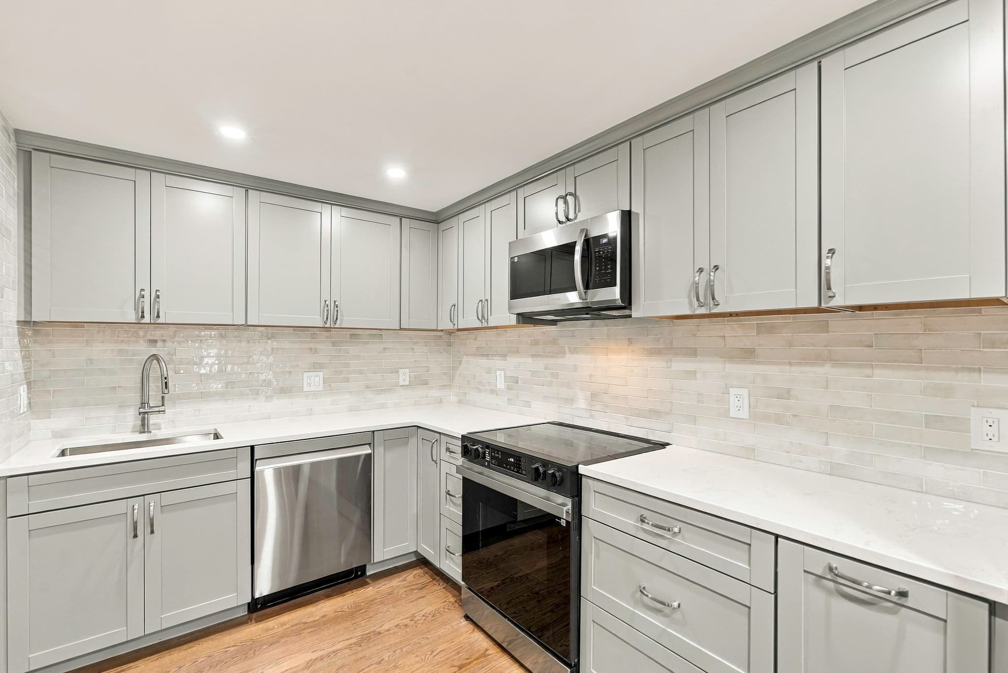 Condominium at 45 Lakeside Ave # 29, Marlborough MA 01752, Marlborough, photo 12 of 41