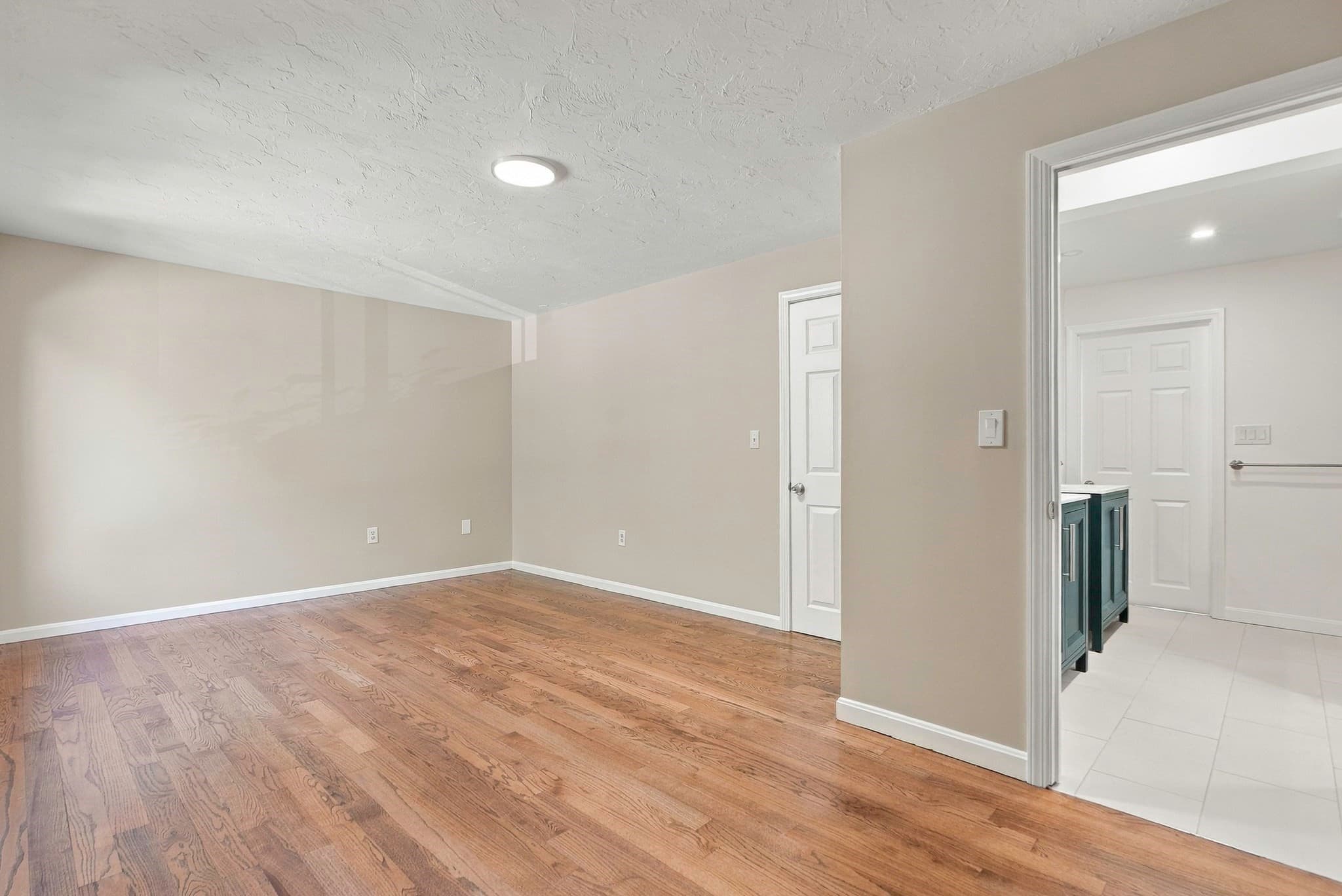 Condominium at 45 Lakeside Ave # 29, Marlborough MA 01752, Marlborough, photo 22 of 41
