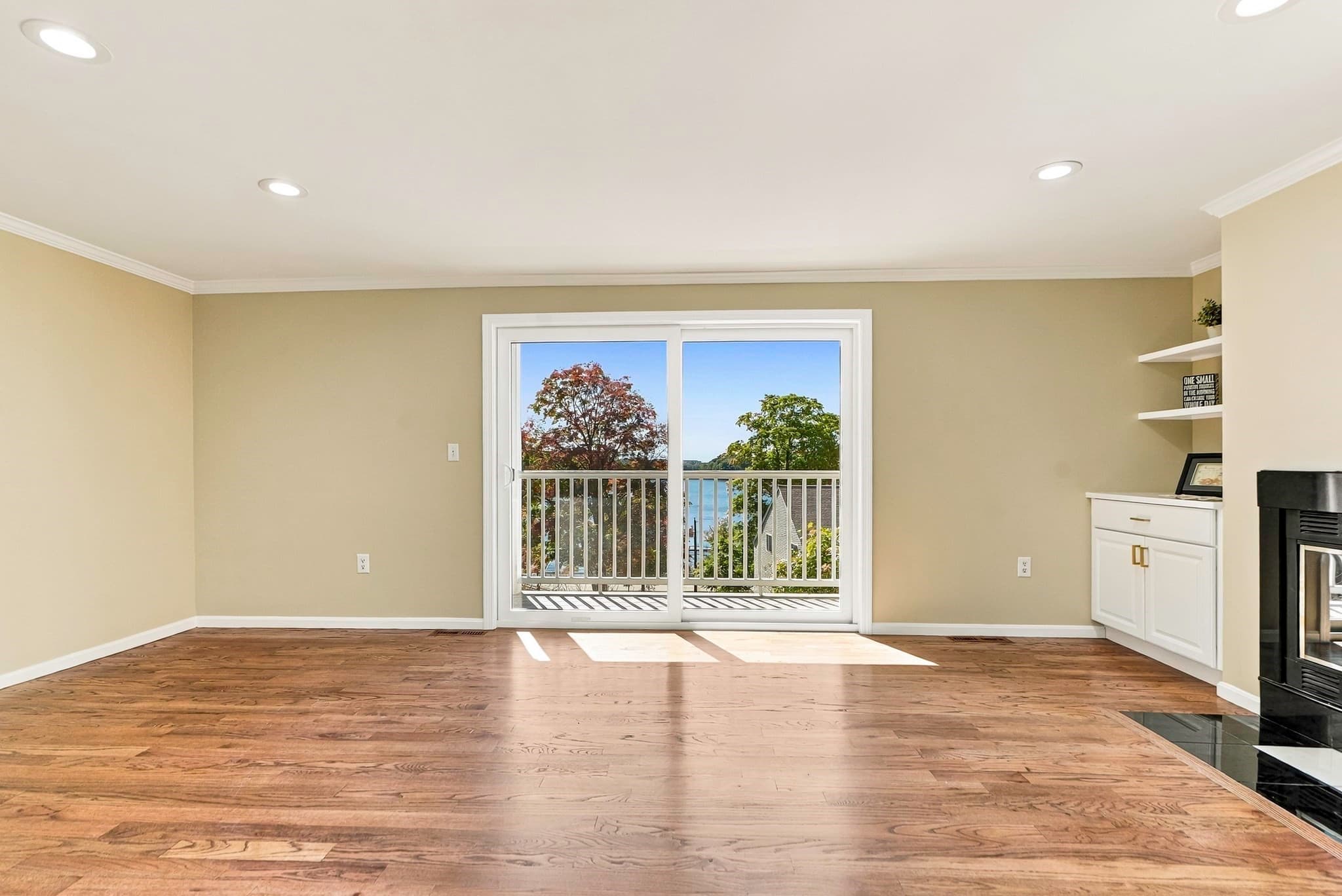 Condominium at 45 Lakeside Ave # 29, Marlborough MA 01752, Marlborough, photo 3 of 41