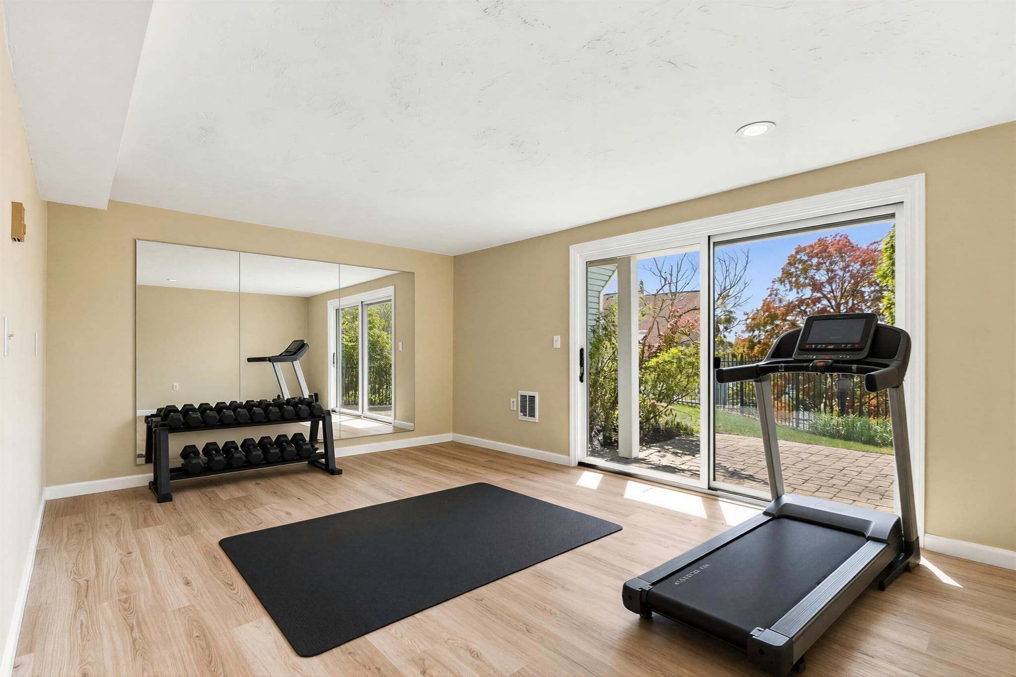 Condominium at 45 Lakeside Ave # 29, Marlborough MA 01752, Marlborough, photo 34 of 41