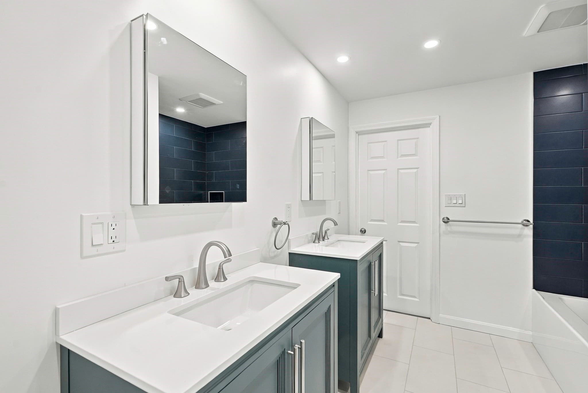 Condominium at 45 Lakeside Ave # 29, Marlborough MA 01752, Marlborough, photo 31 of 41