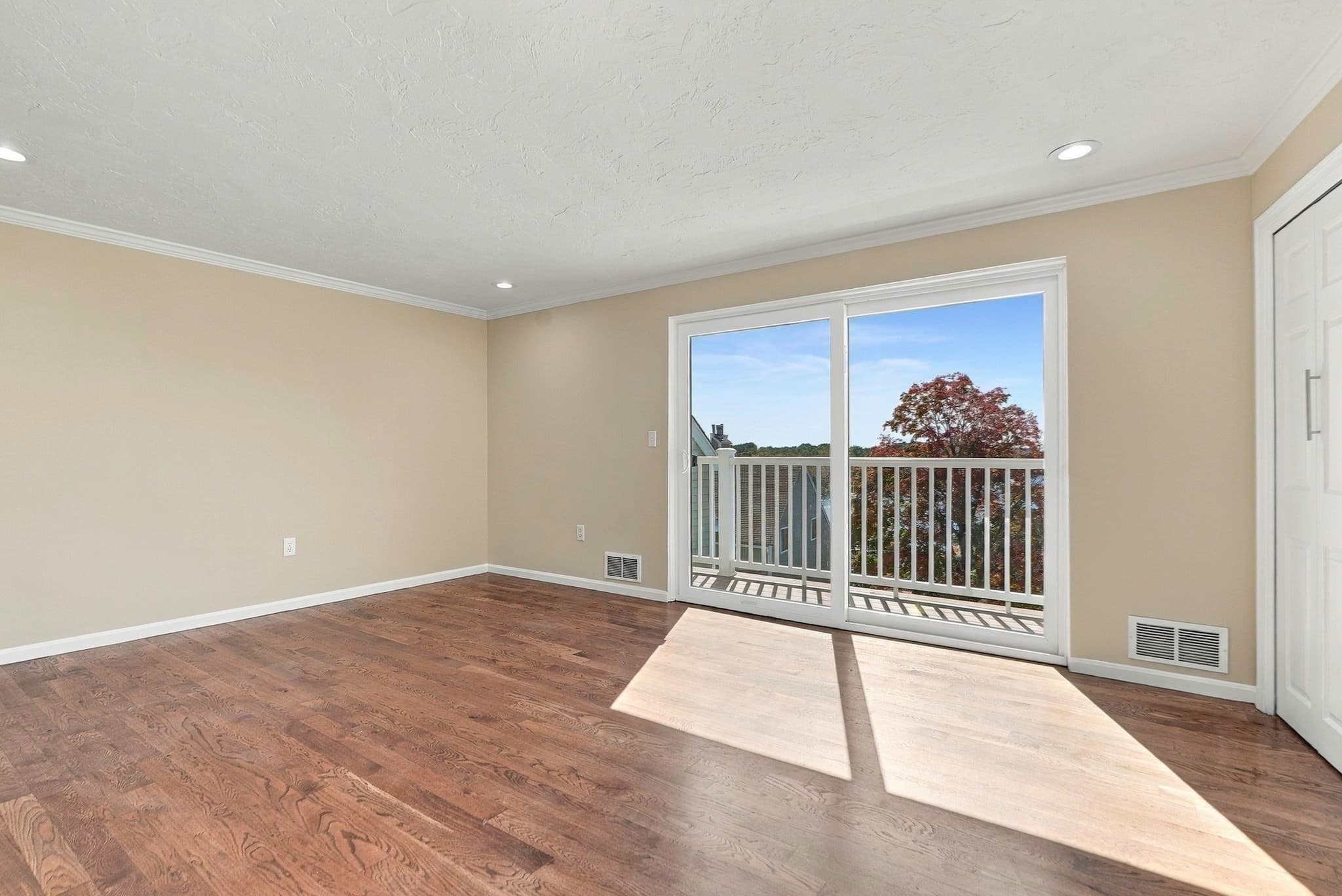Condominium at 45 Lakeside Ave # 29, Marlborough MA 01752, Marlborough, photo 25 of 41