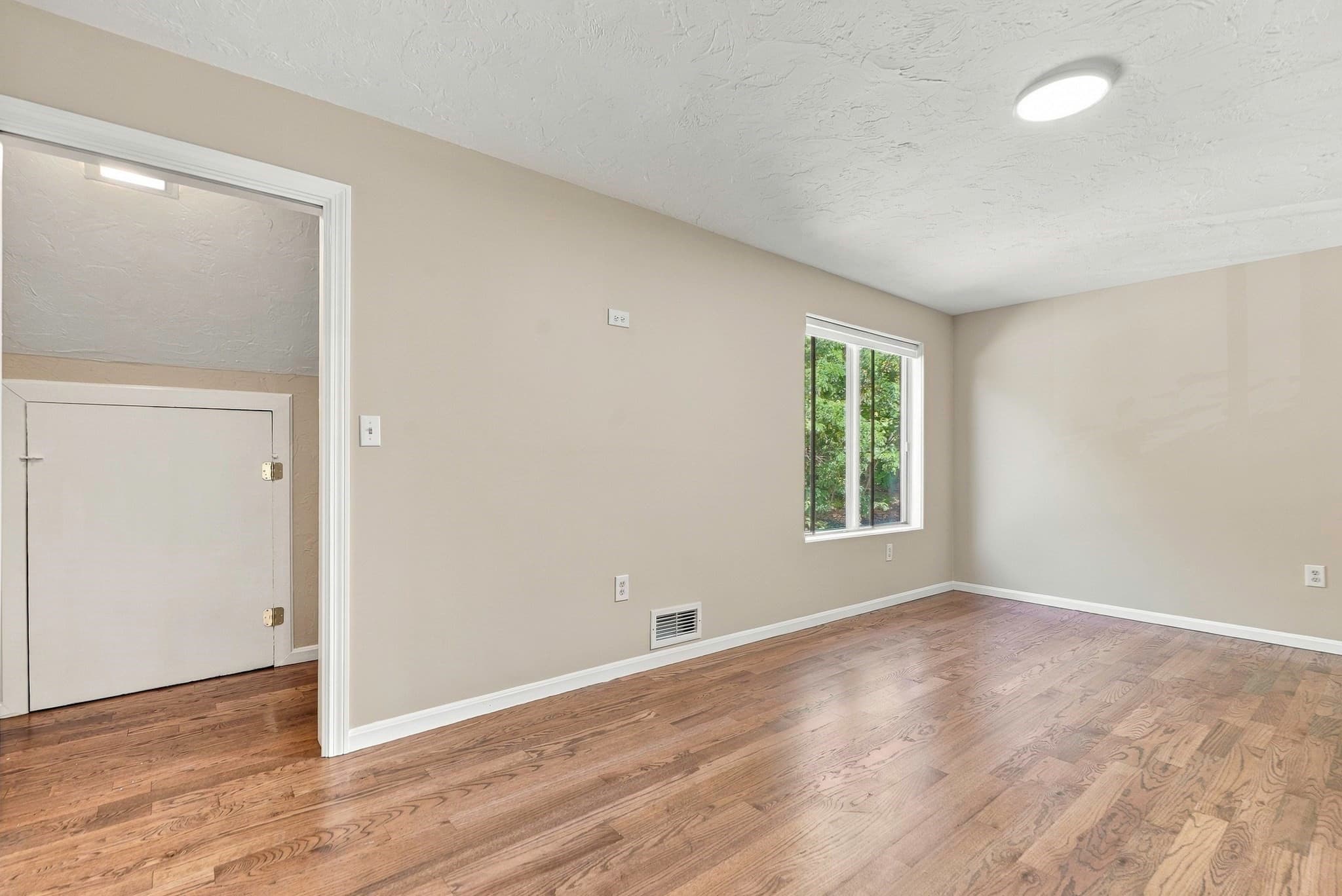 Condominium at 45 Lakeside Ave # 29, Marlborough MA 01752, Marlborough, photo 21 of 41