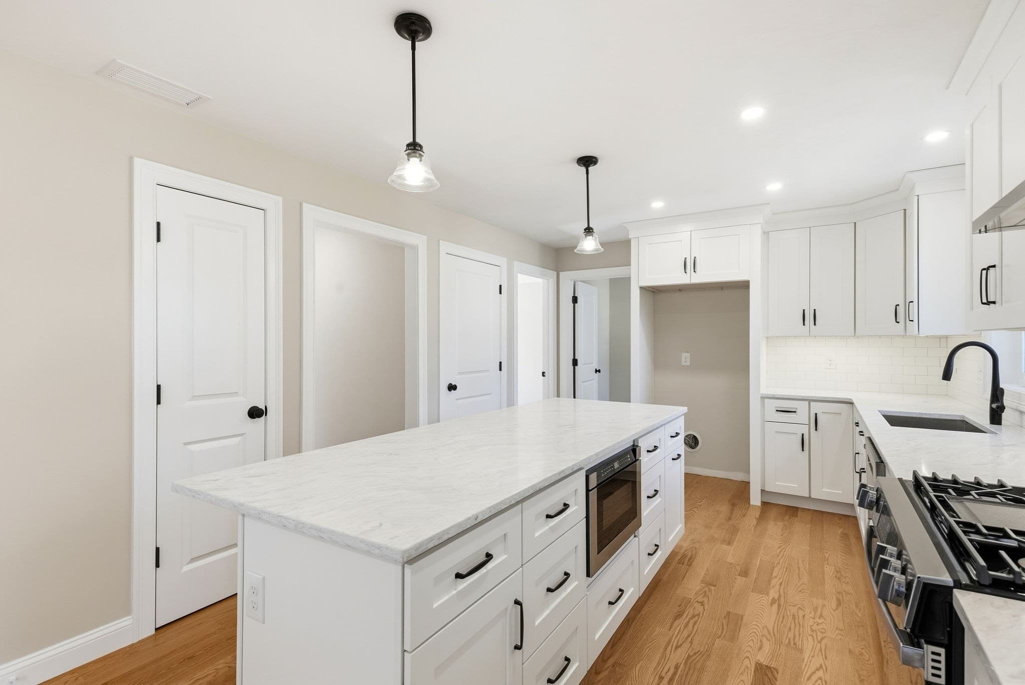 Single Family Residence at 15 Reardon Rd, Billerica MA 01821, Billerica, photo 4 of 42