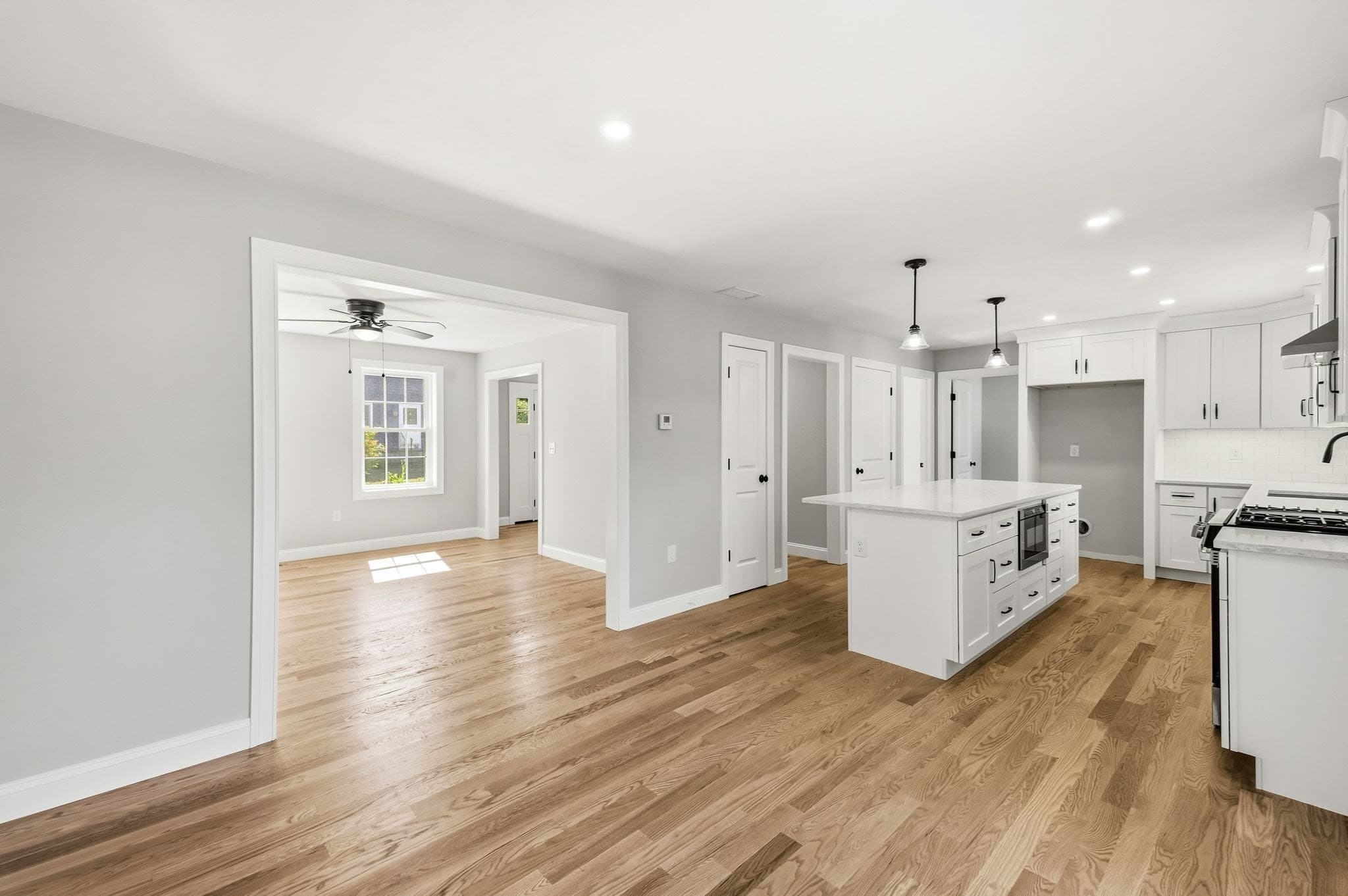 Single Family Residence at 15 Reardon Rd, Billerica MA 01821, Billerica, photo 8 of 42