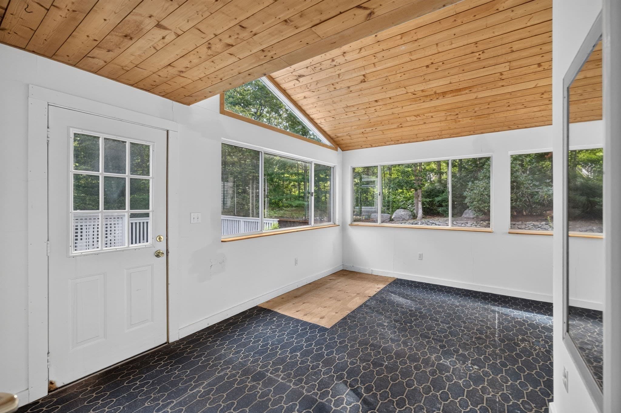 Single Family Residence at 32 Greengate Rd, Falmouth MA 02540, Falmouth, photo 8 of 38