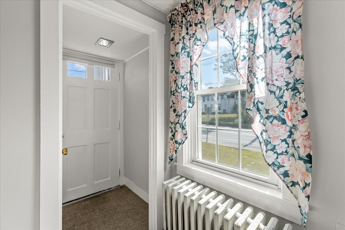 Single Family Residence at 17 North Ave, Rockland MA 02370, Rockland, photo 5 of 37