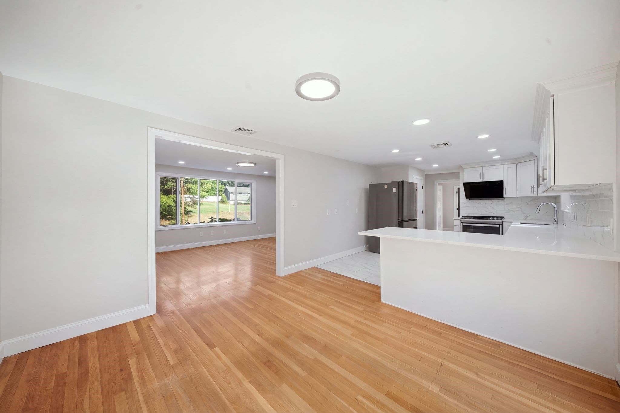 Single Family Residence at 15 Maplewood Rd, Tewksbury MA 01876, Tewksbury, photo 6 of 42