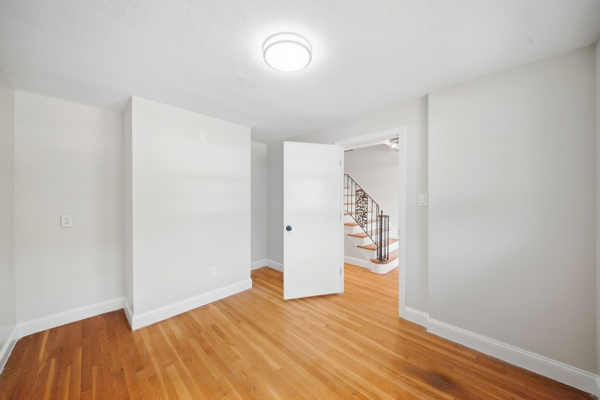 Single Family Residence at 15 Maplewood Rd, Tewksbury MA 01876, Tewksbury, photo 16 of 42