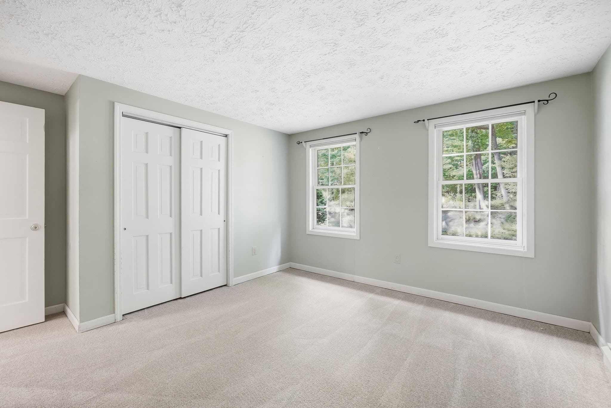 Single Family Residence at 140 Town Farm Road, Brookfield MA 01506, Brookfield, photo 23 of 36