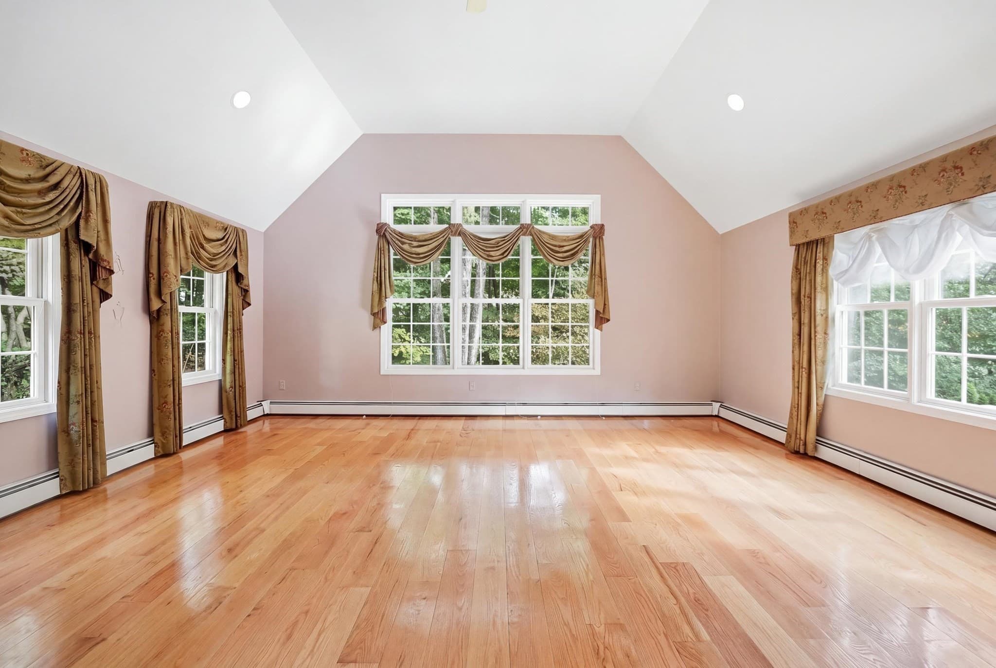 Single Family Residence at 140 Town Farm Road, Brookfield MA 01506, Brookfield, photo 6 of 36