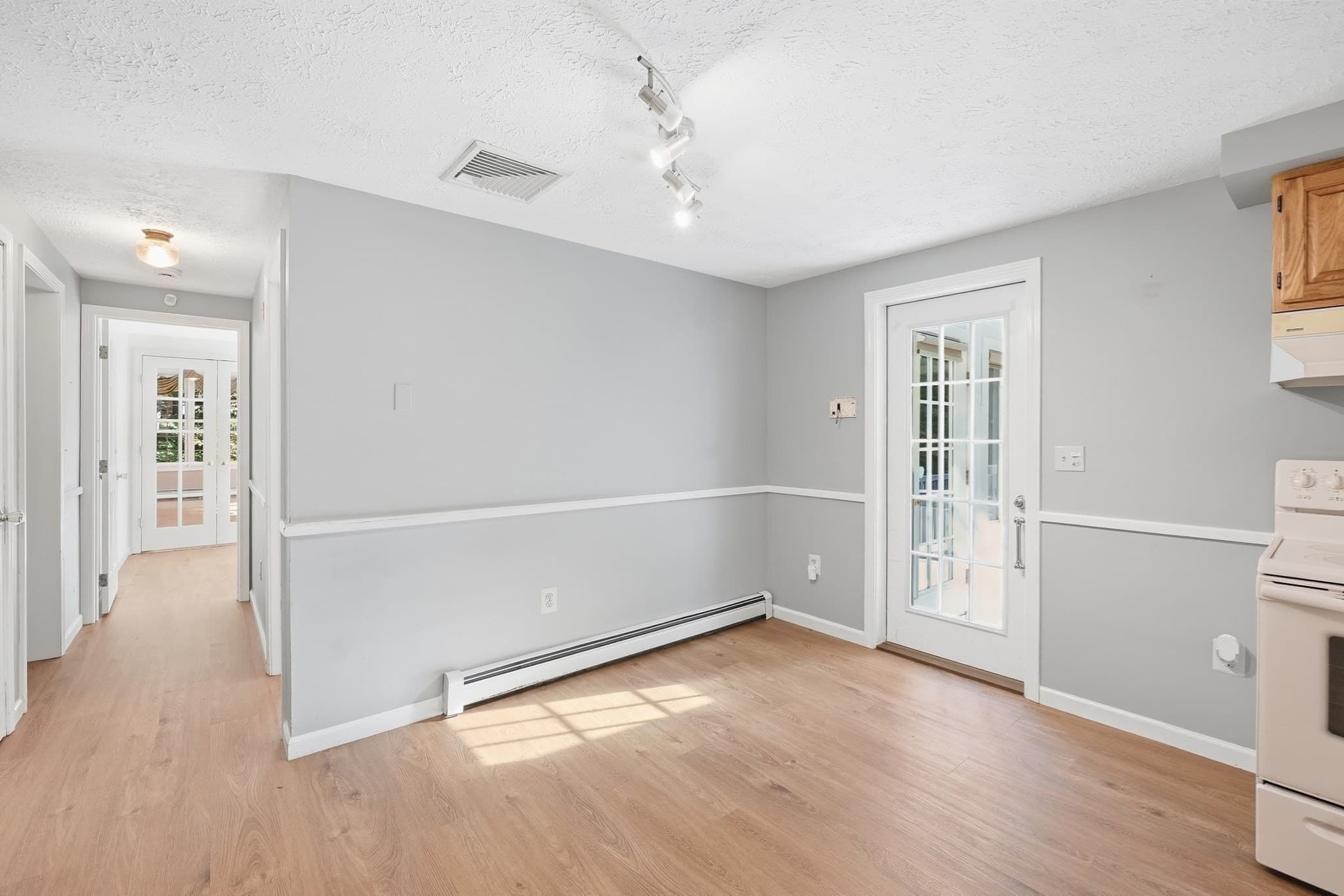 Single Family Residence at 140 Town Farm Road, Brookfield MA 01506, Brookfield, photo 13 of 36