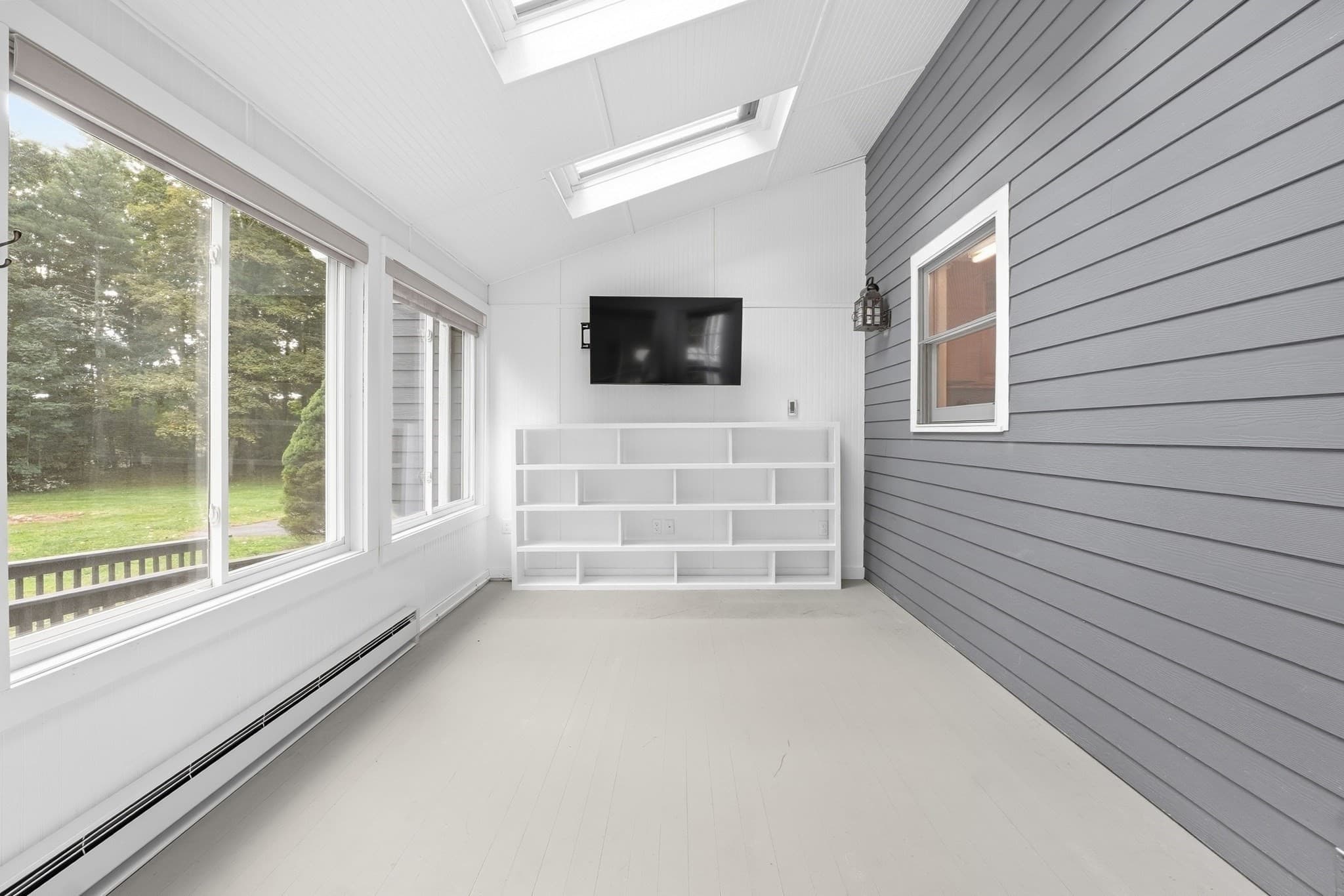 Single Family Residence at 140 Town Farm Road, Brookfield MA 01506, Brookfield, photo 12 of 36