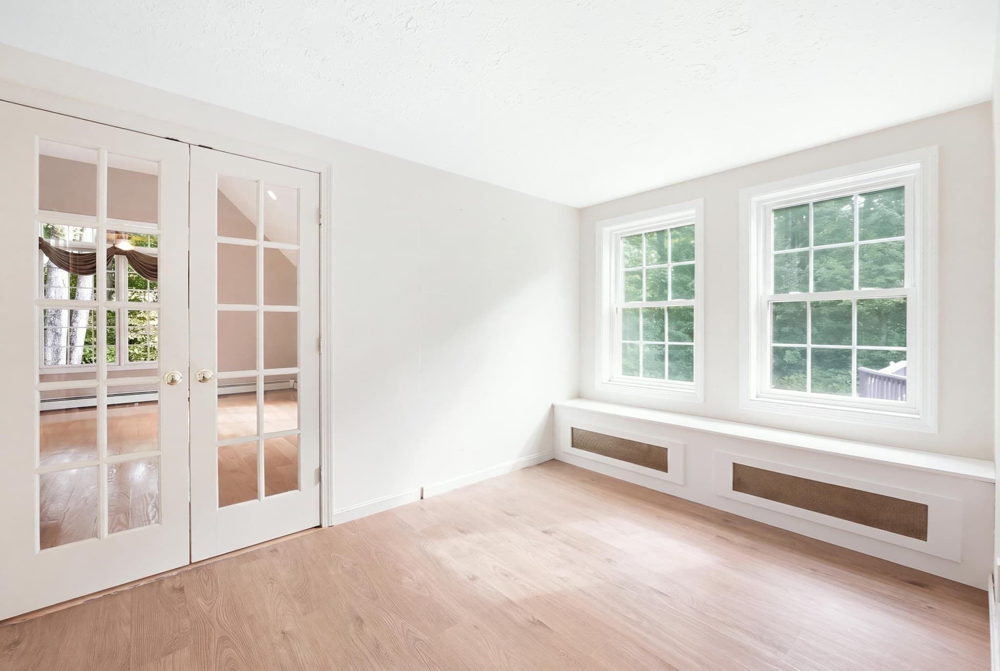 Single Family Residence at 140 Town Farm Road, Brookfield MA 01506, Brookfield, photo 9 of 36