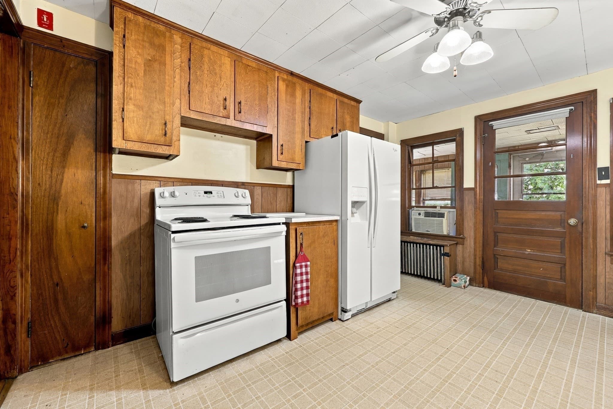 Single Family Residence at 44 Margin Street, Worcester MA 01604, Worcester, photo 11 of 21