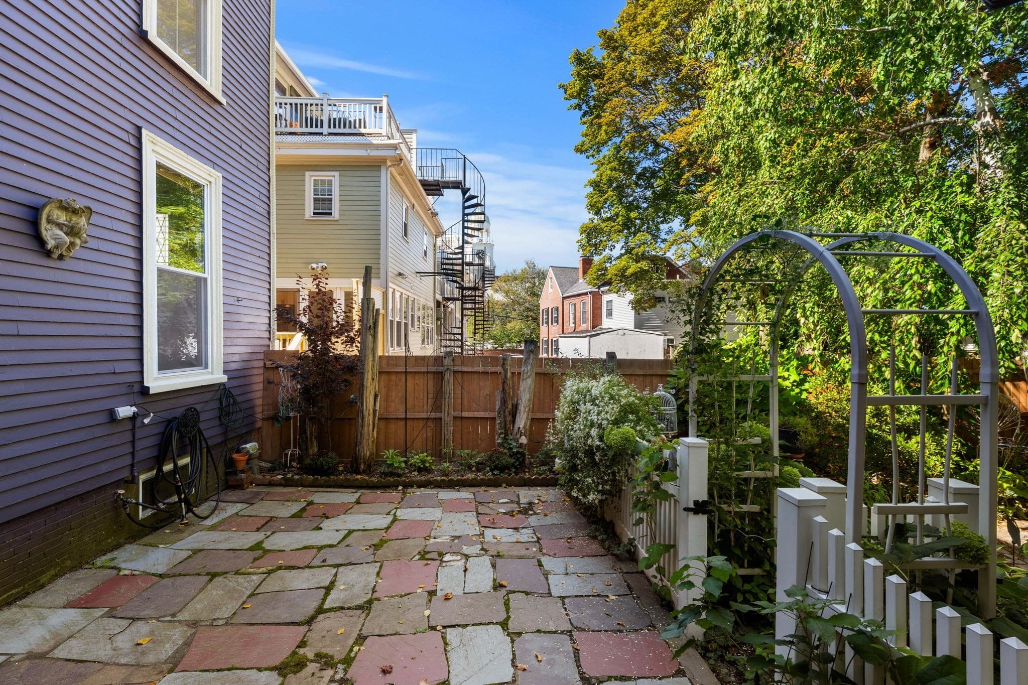 Single Family Residence at 154 High St, Newburyport MA 01950, Newburyport, photo 2 of 42