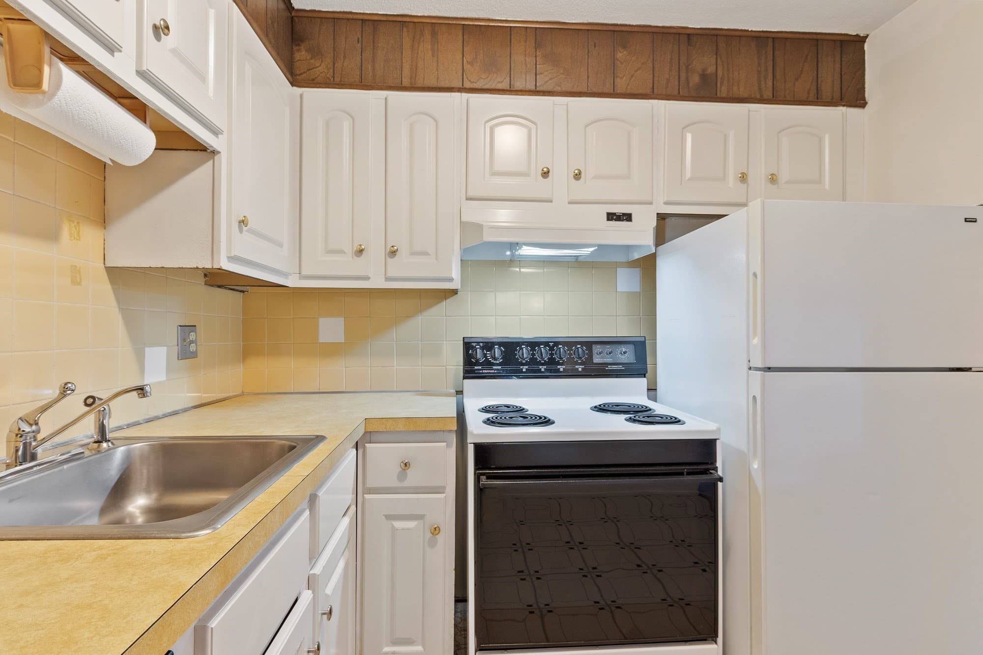 Condominium at 20 Williamsburg Ct. # 2, Shrewsbury MA 01545, Shrewsbury, photo 16 of 23