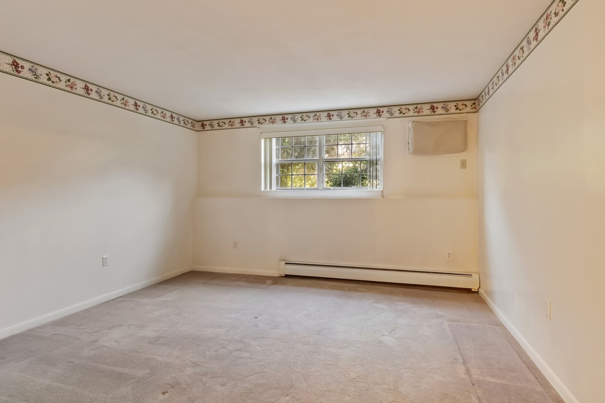 Condominium at 20 Williamsburg Ct. # 2, Shrewsbury MA 01545, Shrewsbury, photo 18 of 23