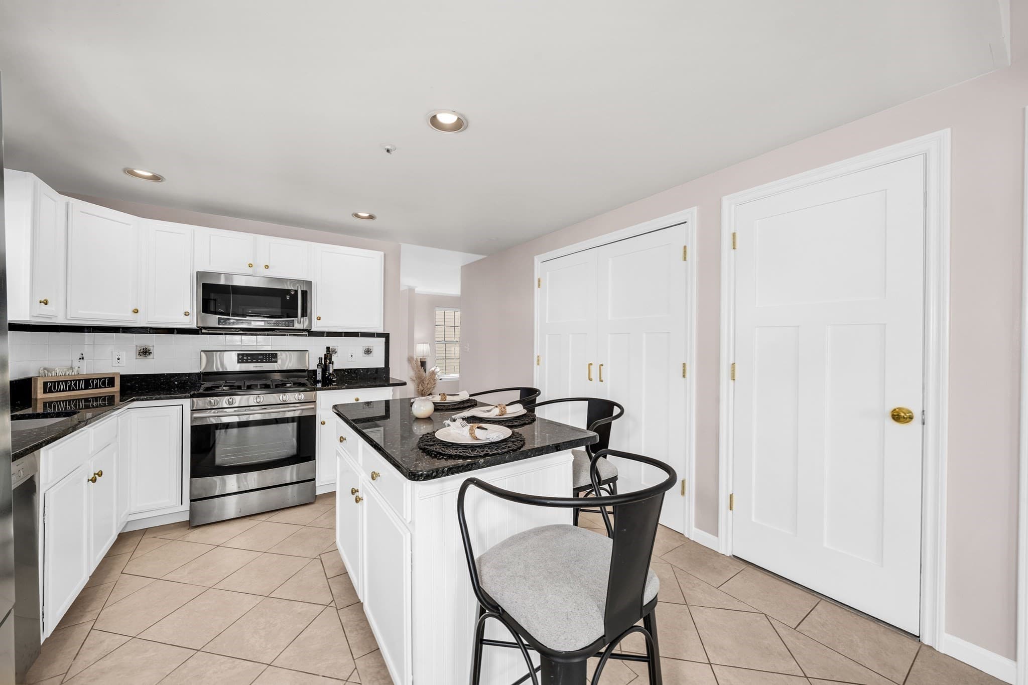 Single Family Residence at 51 Bucklin Rd, North Andover MA 01845, North Andover, photo 10 of 37