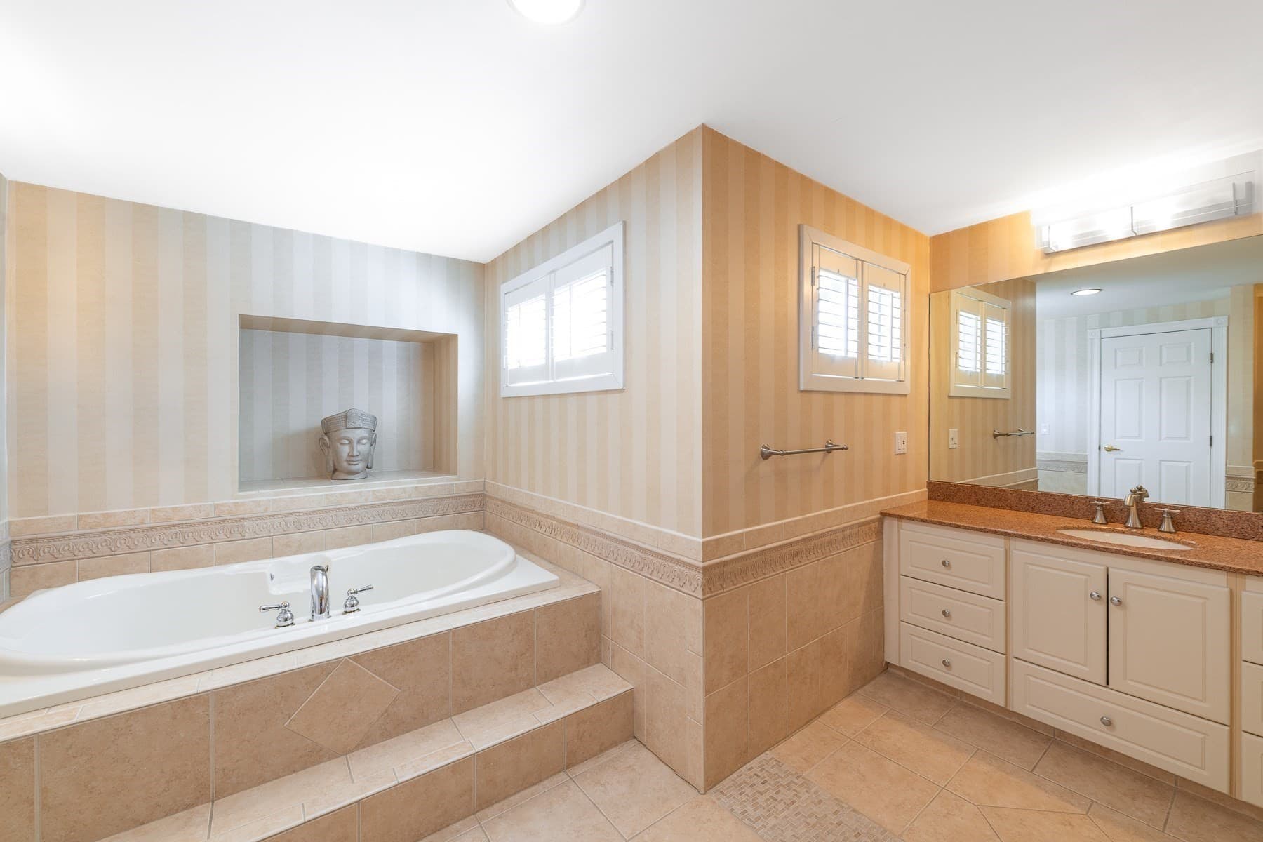 Single Family Residence at 34 Polaris Dr, Mashpee MA 02649, Mashpee, photo 18 of 26