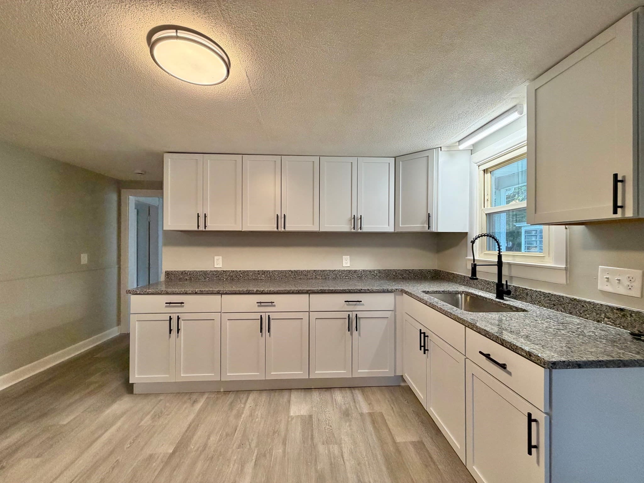 3 Family - 3 Units Up/Down at 1266 South Main St, Palmer MA 01069, Palmer, photo 5 of 34
