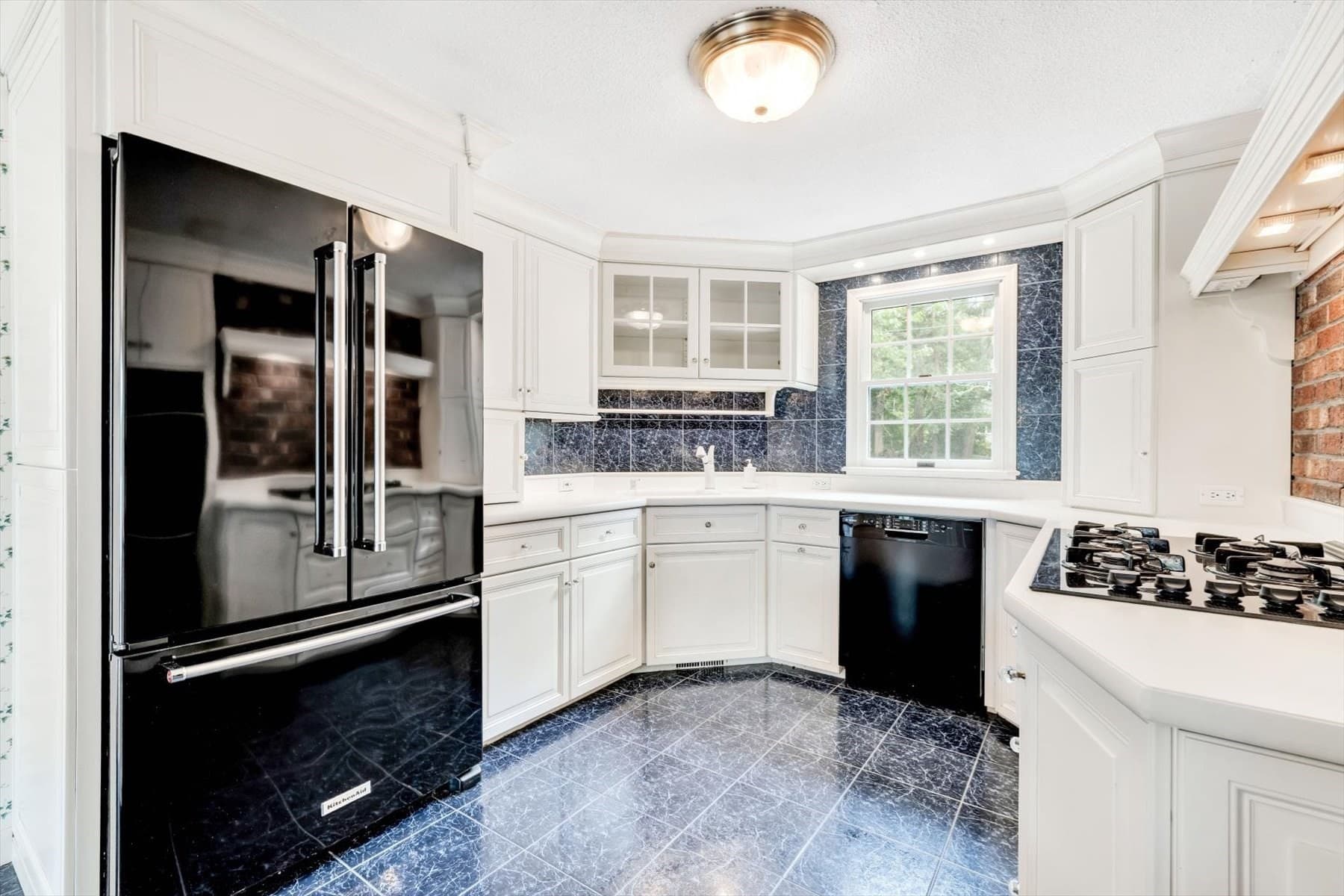 Single Family Residence at 844 W Yarmouth, Yarmouth MA 02675, Yarmouth, photo 10 of 27