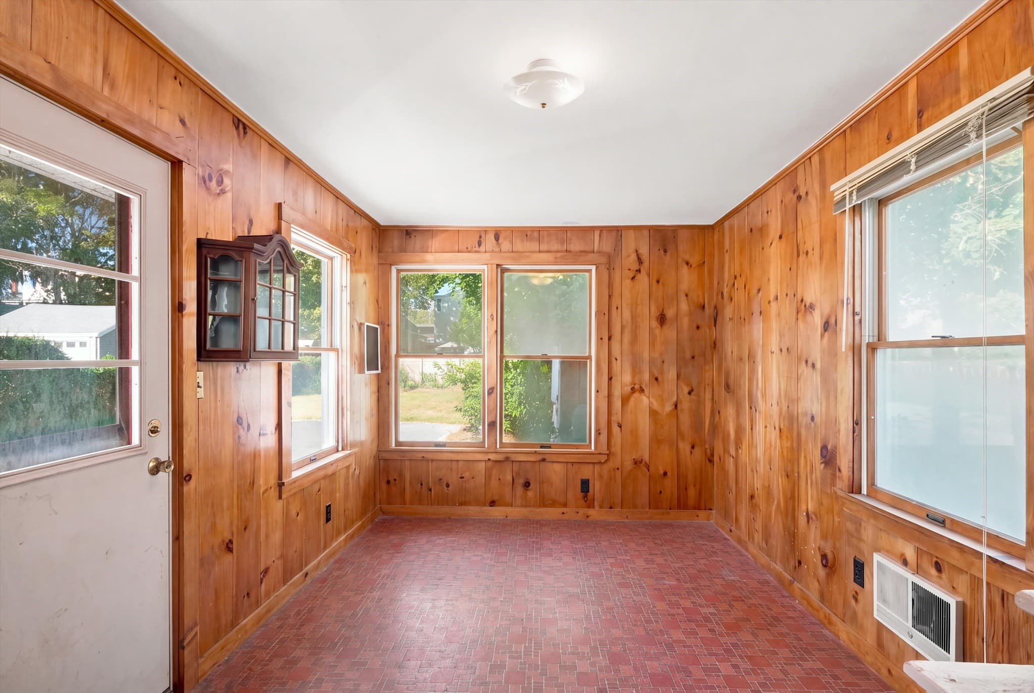 Single Family Residence at 164 Burrill St, Swampscott MA 01907, Swampscott, photo 18 of 40