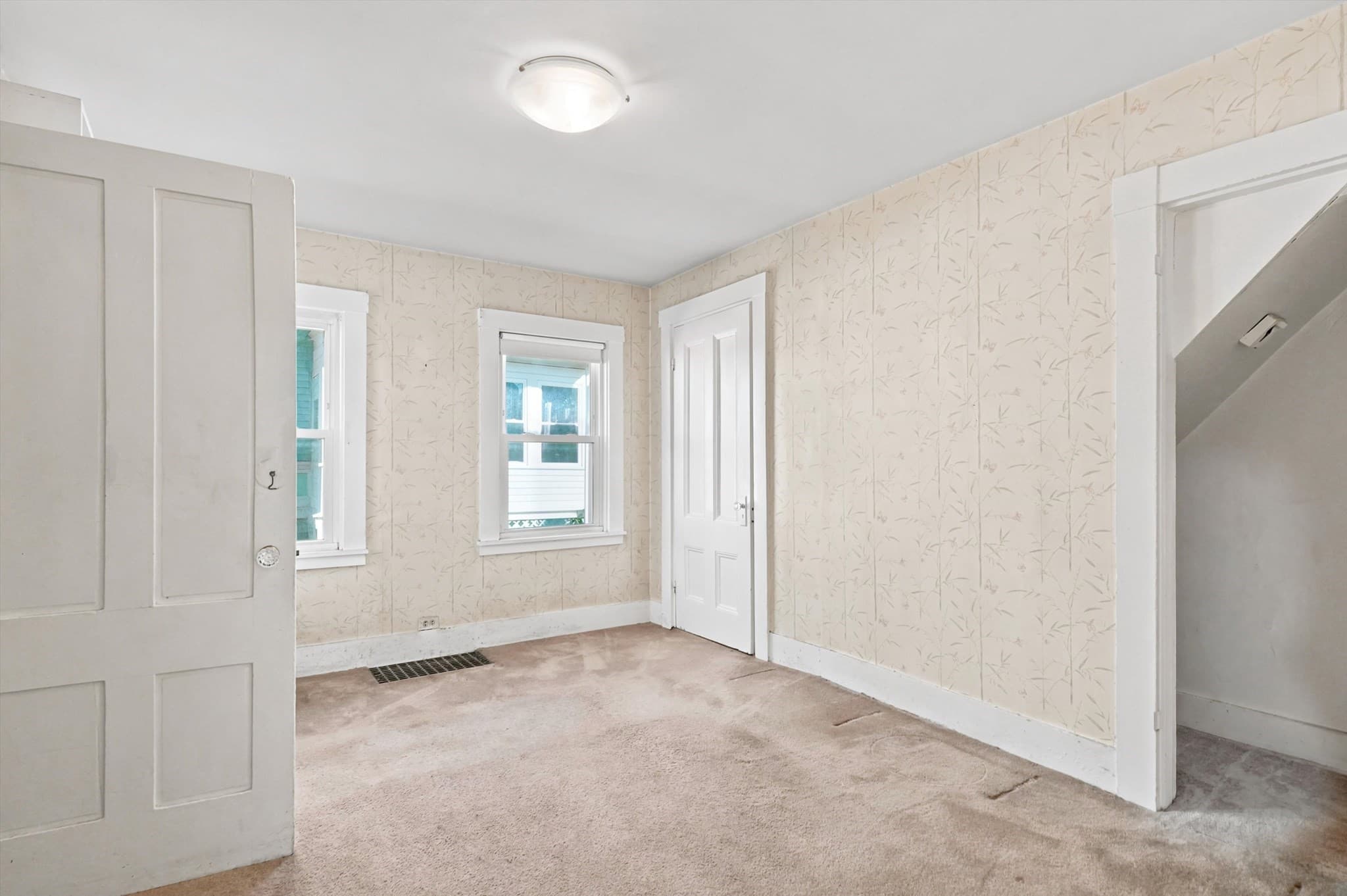 Single Family Residence at 164 Burrill St, Swampscott MA 01907, Swampscott, photo 11 of 40