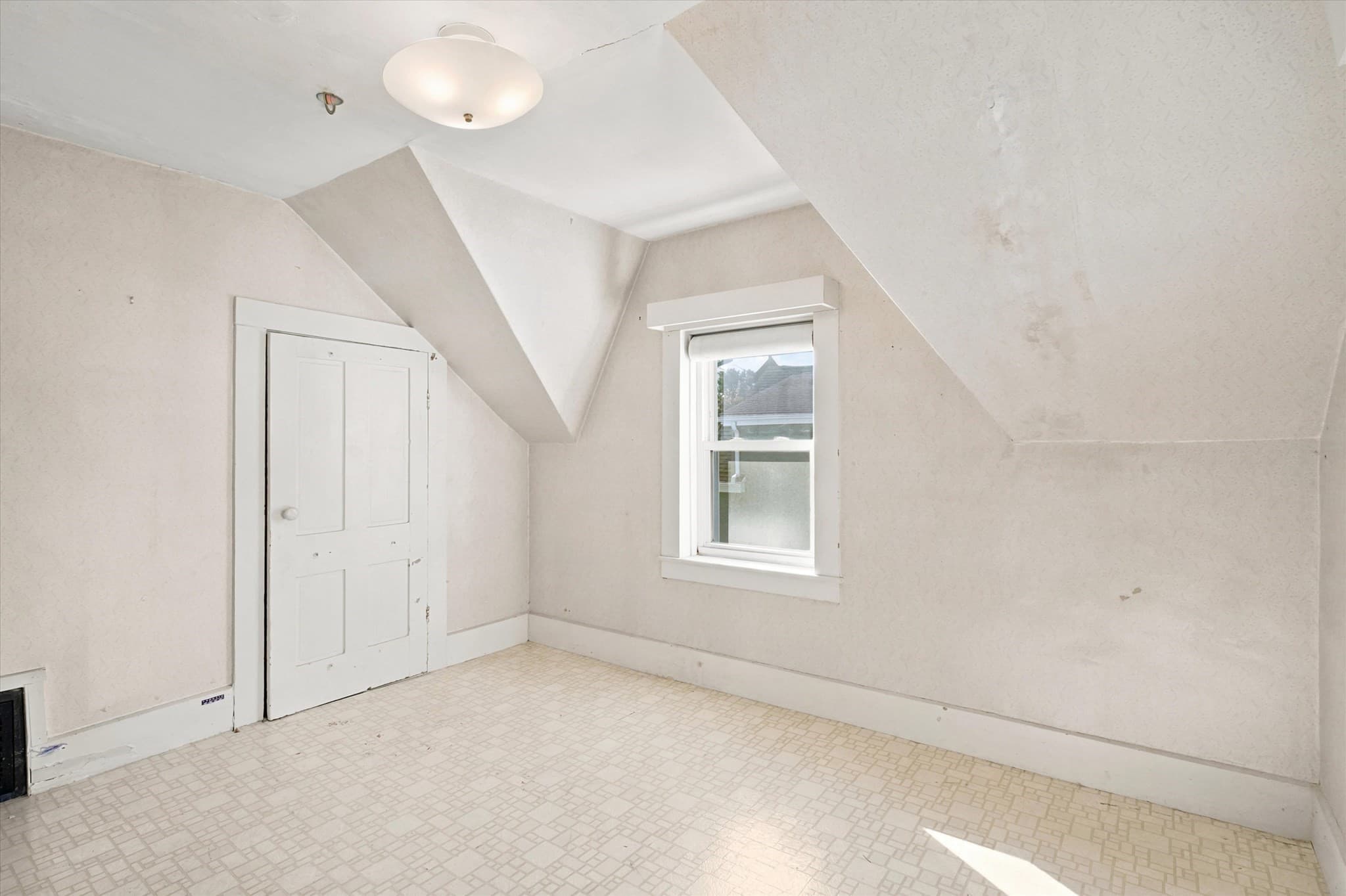 Single Family Residence at 164 Burrill St, Swampscott MA 01907, Swampscott, photo 25 of 40