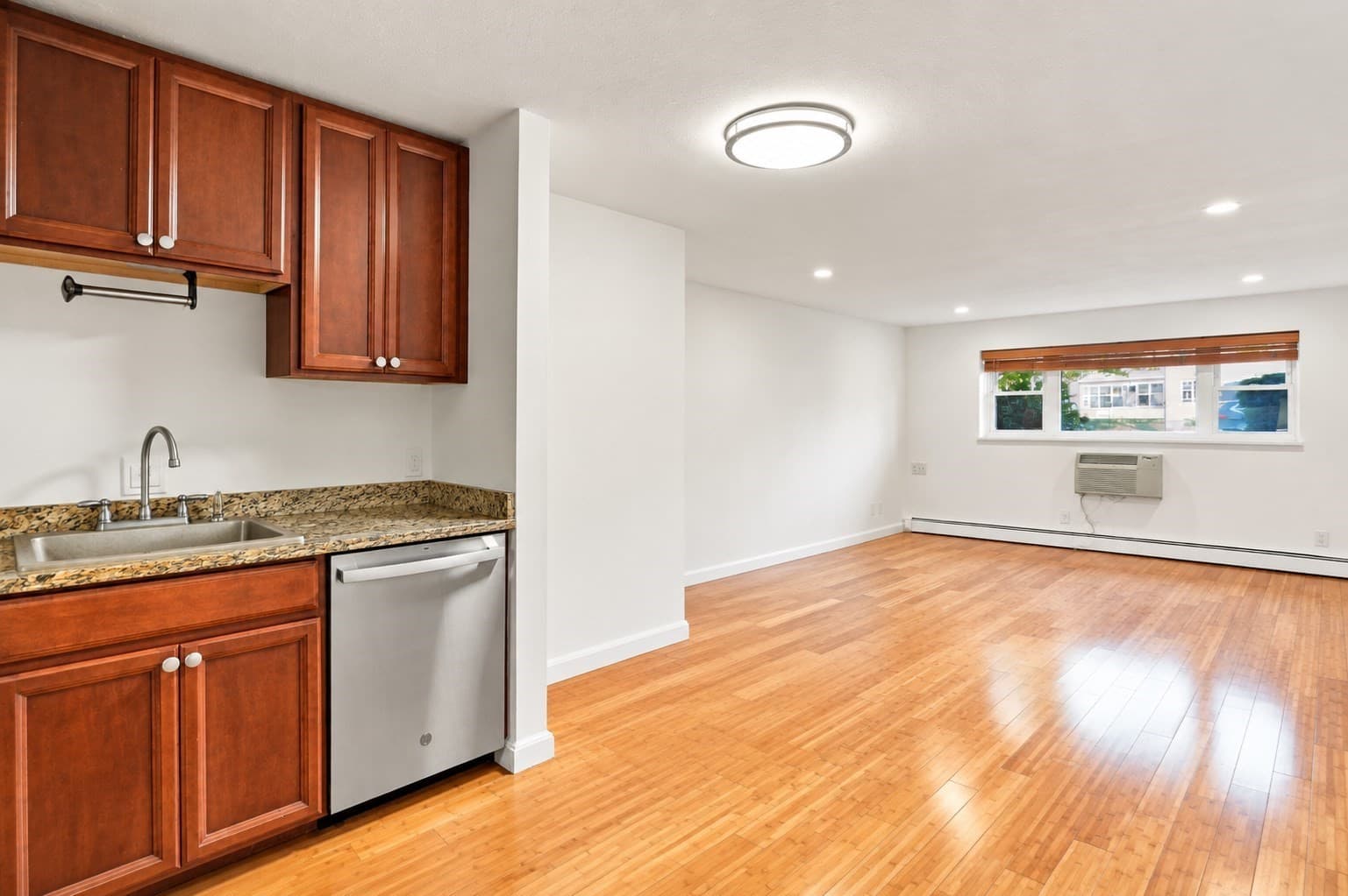 Condominium at 41 Warren St # B2, Waltham MA 02453, Waltham, photo 2 of 23