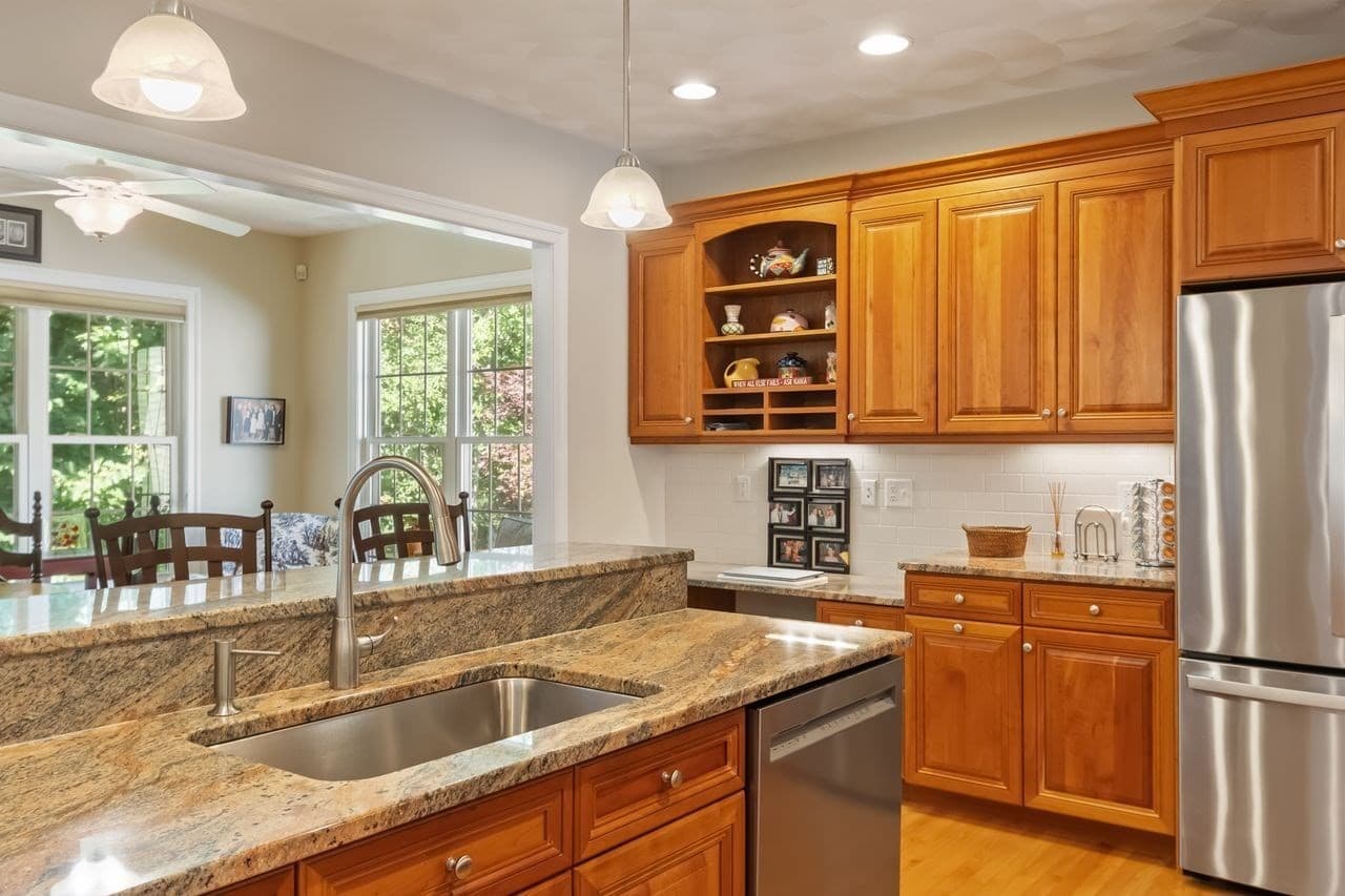 Condominium at 175 Cortland Drive # 175, North Andover MA 01845, North Andover, photo 5 of 35
