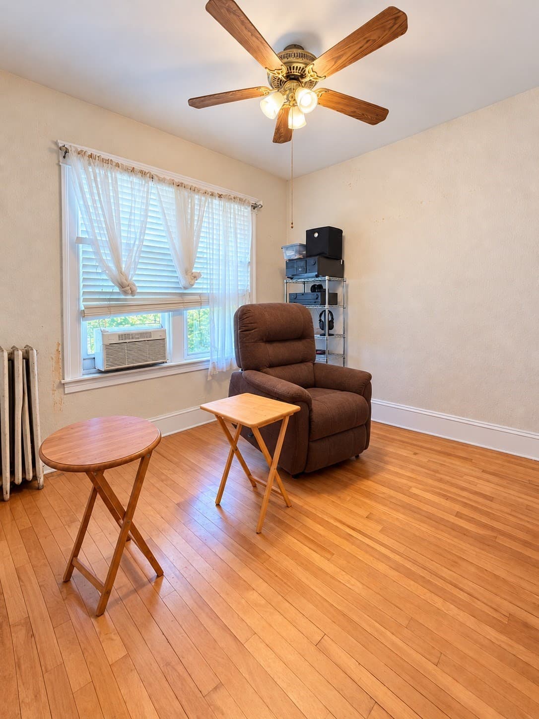 Single Family Residence at 16 Winnipeg St, Worcester MA 01607, Worcester, photo 7 of 23