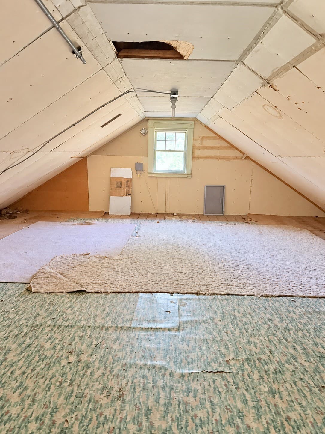 Single Family Residence at 16 Winnipeg St, Worcester MA 01607, Worcester, photo 10 of 23