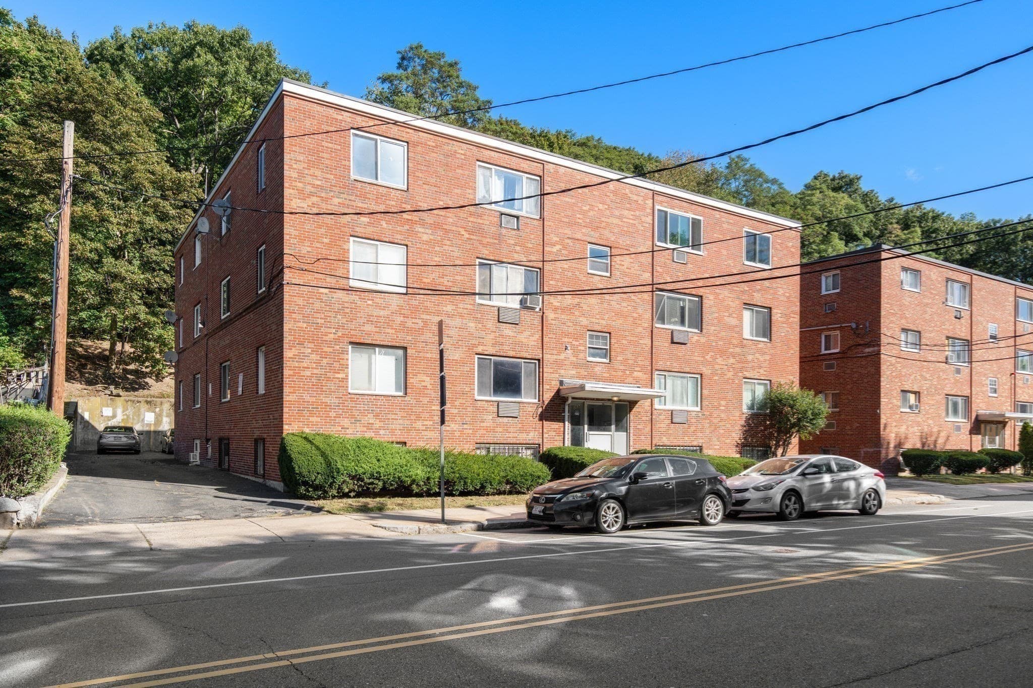 Condominium at 365 Faneuil St # 4, Boston MA 02135, Boston, photo 26 of 28