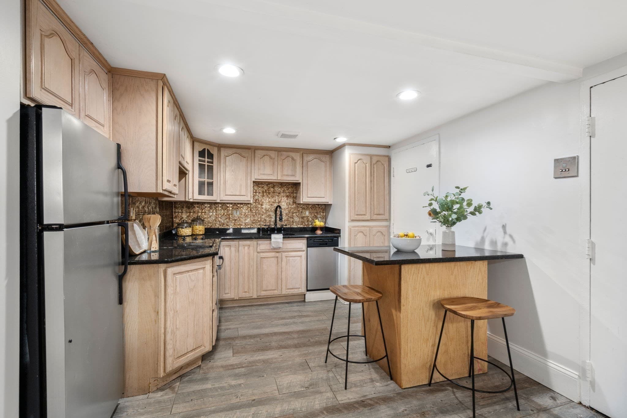 Condominium at 365 Faneuil St # 4, Boston MA 02135, Boston, photo 8 of 28