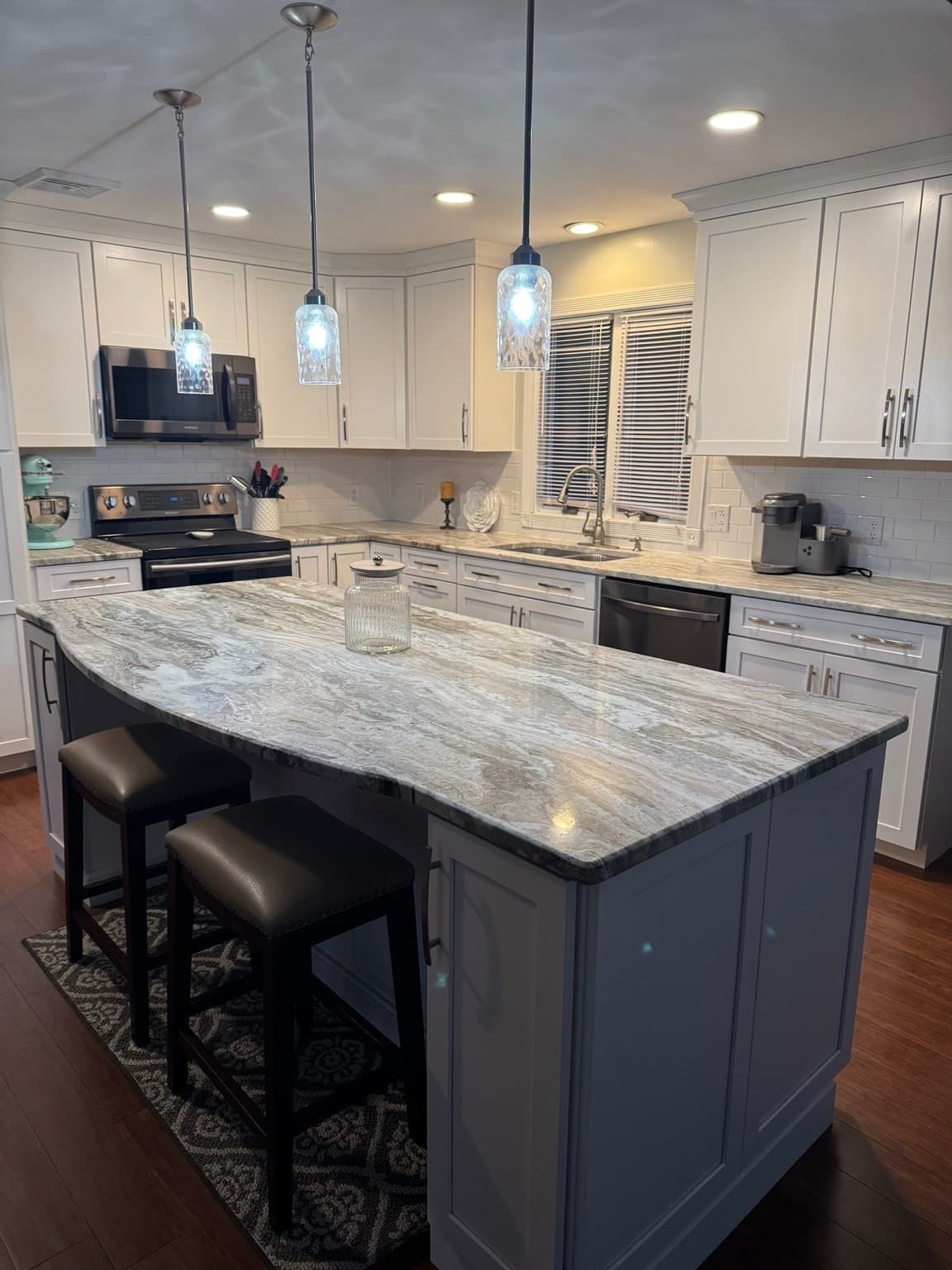 Single Family Residence at 10 Radcliff Lane, Dartmouth MA 02747, Dartmouth, photo 4 of 12