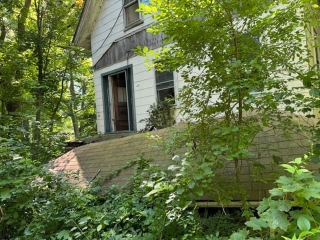 Residential at 327 E Main St, East Brookfield MA 01515, East Brookfield, photo 12 of 12