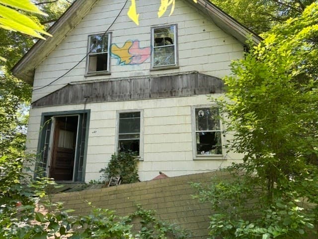 Residential at 327 E Main St, East Brookfield MA 01515, East Brookfield, photo 5 of 12