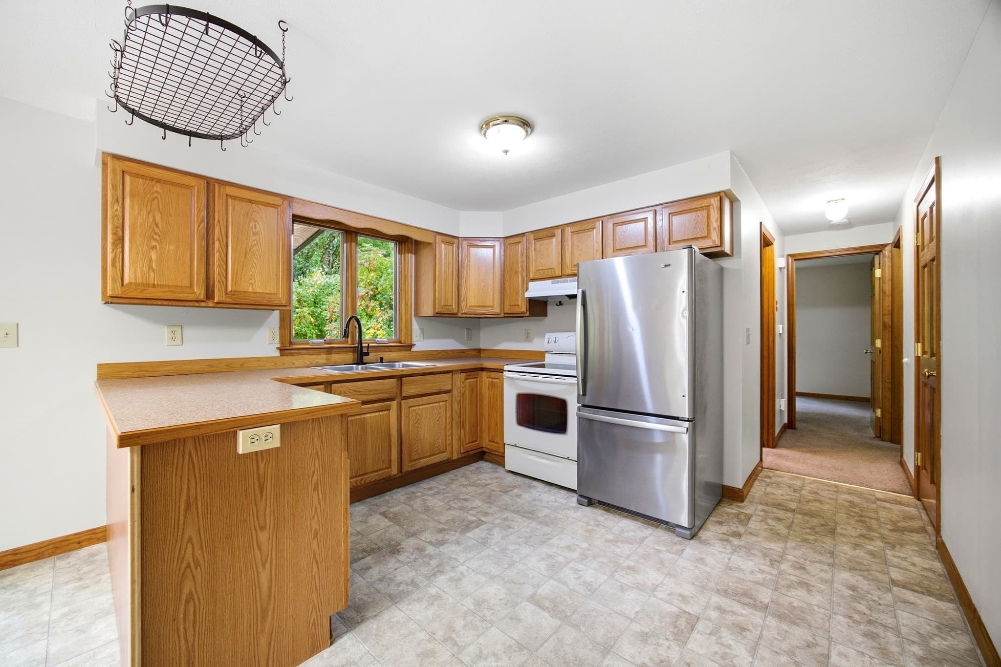 Single Family Residence at 7 Beebe Rd, Monson MA 01057, Monson, photo 5 of 28