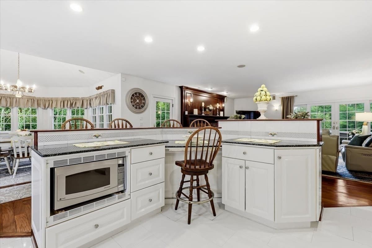 Single Family Residence at 7 Hibiscus Ln, Plymouth MA 02360, Plymouth, photo 17 of 42