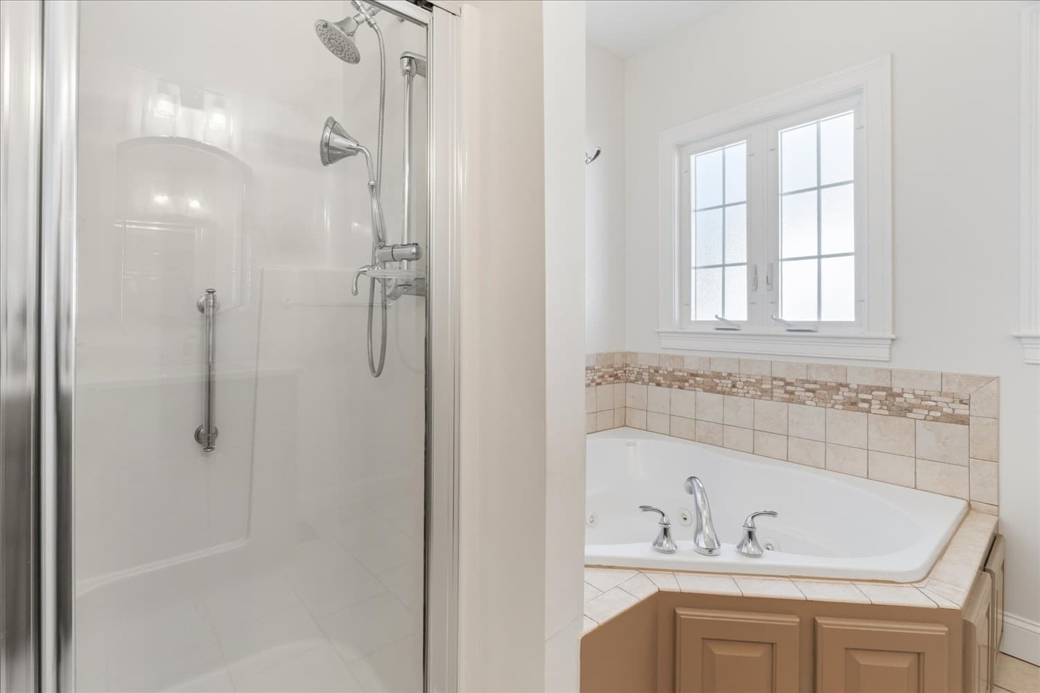 Condominium at 51 Lawrence Dr # 51, Franklin MA 02038, photo 28 of 40