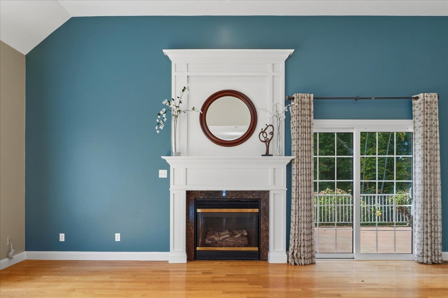 Condominium at 51 Lawrence Dr # 51, Franklin MA 02038, photo 18 of 40